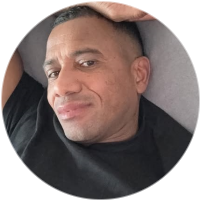Carlos, 56