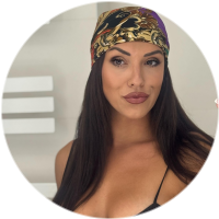 Laura, 35